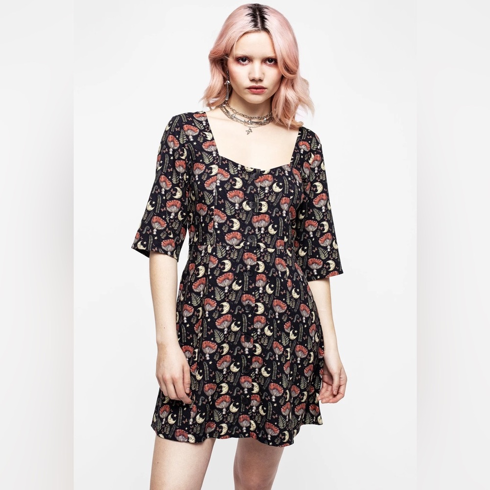 MSRP $65 LIKE NEW US 6 DISTURBIA Dreamfast Mushroom Moon Print Mini Dress